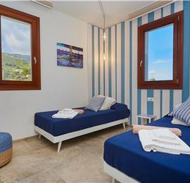 4  bedroom villa with pool, Scopello, sleeps 8